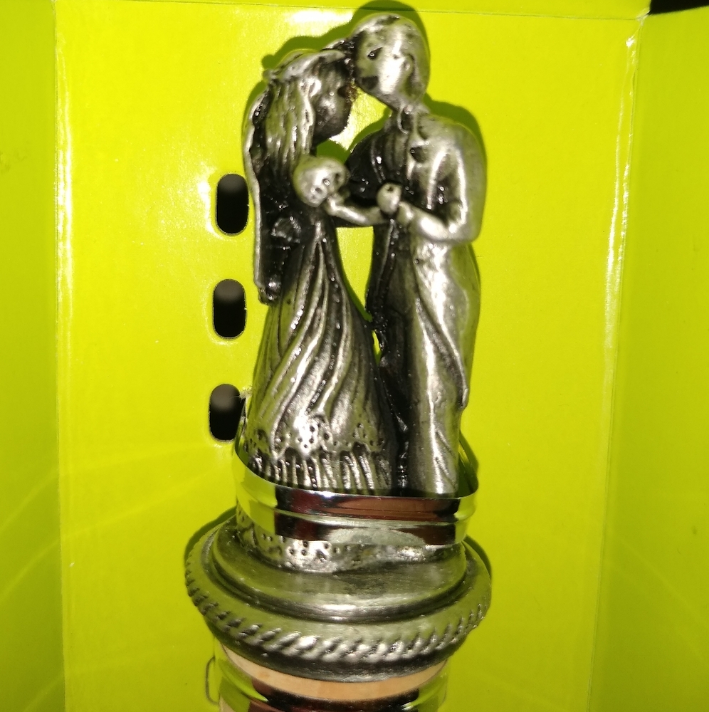 💟 🌸 NEW Wedding Couple Bride / Groom PEWTER Wine Bottle Stopper